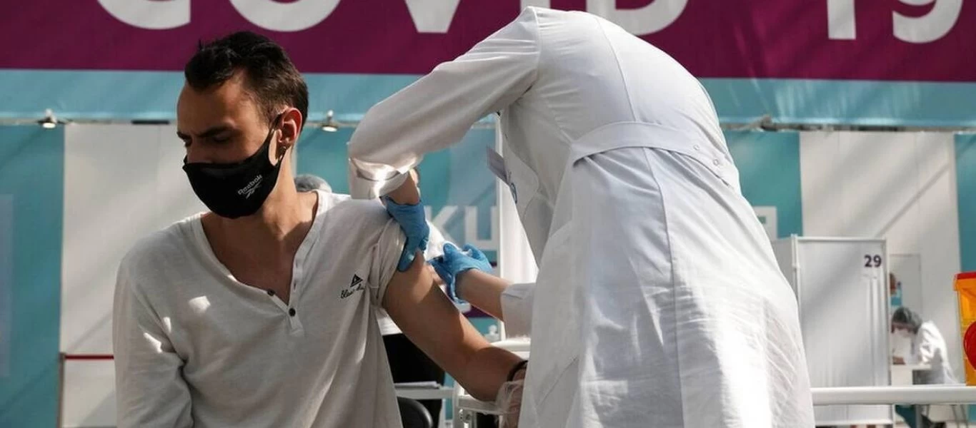 Λετονία: Με νόμο πλέον απολύουν ανεμβολίαστους - Υγειονομική δικτατορία σε ολόκληρη την Ευρώπη